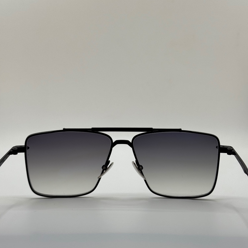 Eque.M “Classic Shave” — Handcrafted Fukui, Japan | Pure Titanium | 57□14-128 |